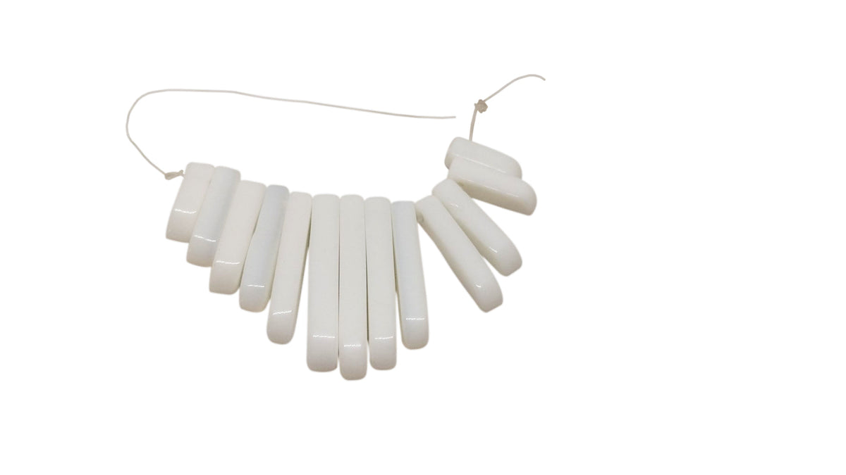 Porcelain Beads Graduated Multi-Size Length Range 12mm to 28mm Width ~4mm  Rectangle White (1 String, 12-13 Beads/String) [ac-bds-00073-m1]