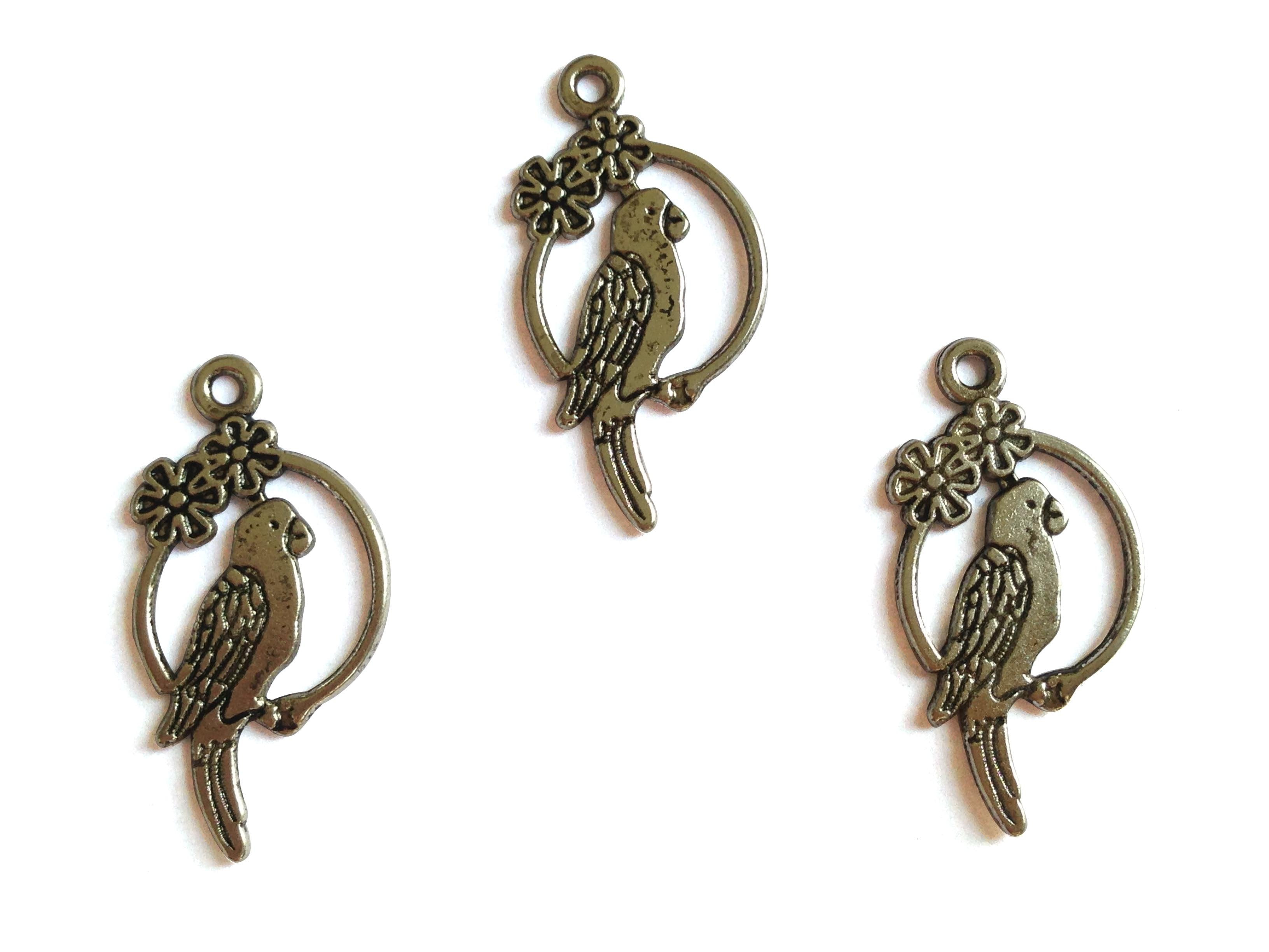 Jewelry Mini Pendant Alloy Charms 28x15x2xmm Bird Parrot Antique Silver Color (Pack of 10 pieces) [ac-charm-00001-m1]